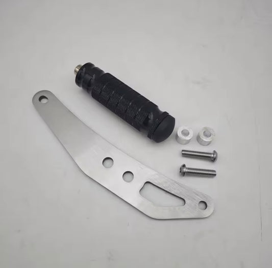 YOZMA IN 10 FOOTLOCKS